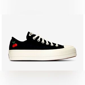 NWT Converse list ox black/egret/red cherries